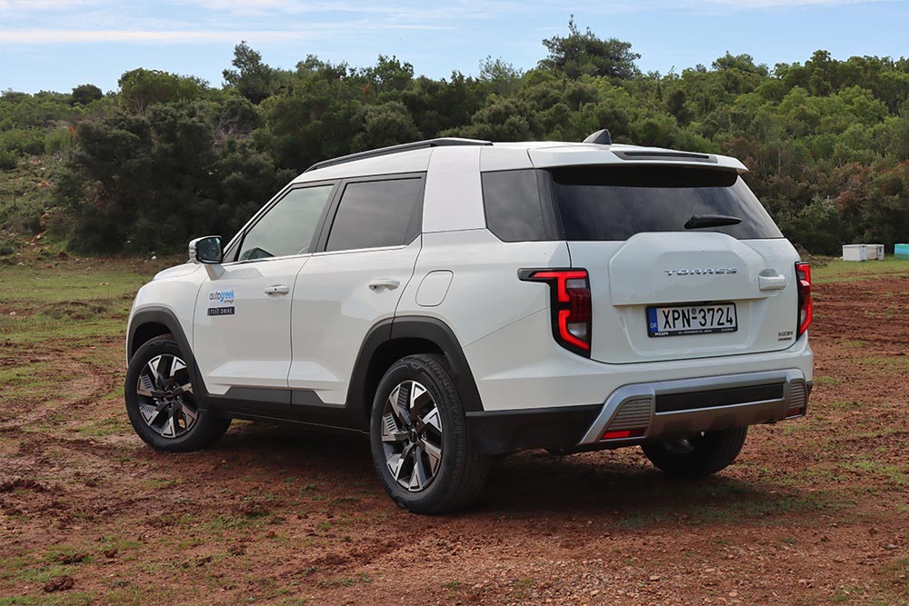 https://cdn.autogreeknews.gr/wp-content/uploads/2025/10/KGM-Torres-Hybrid-12.jpg