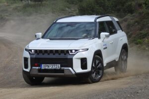 KGM Torres Hybrid (14)