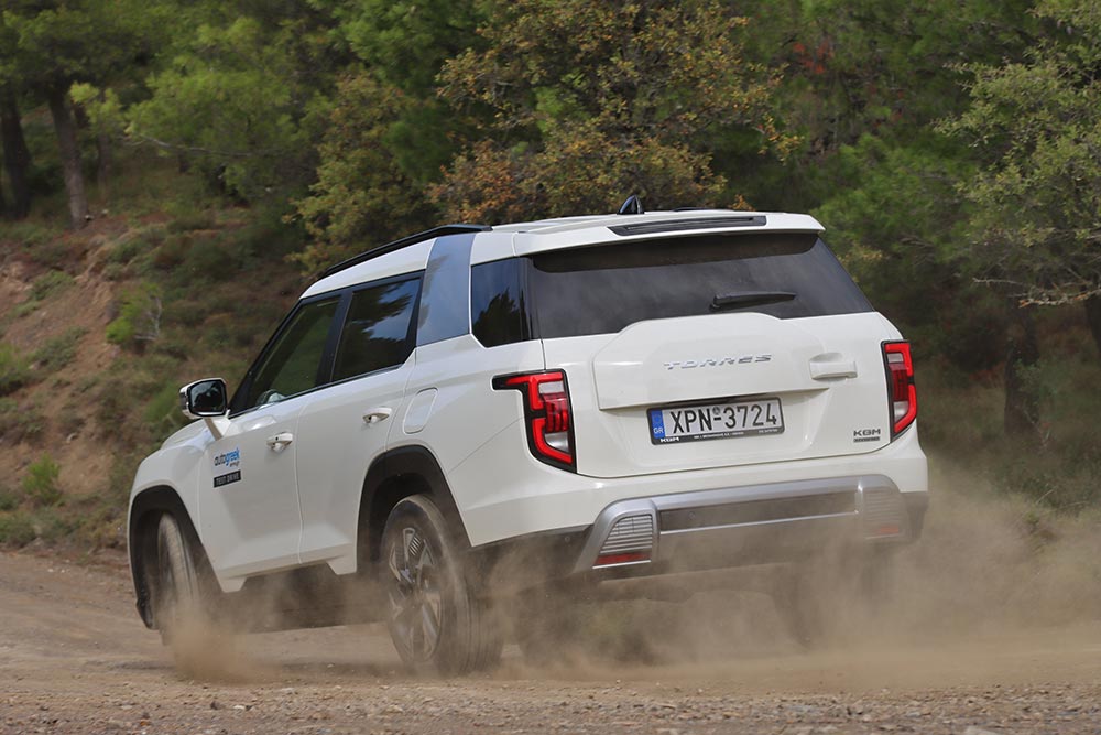 https://cdn.autogreeknews.gr/wp-content/uploads/2025/10/KGM-Torres-Hybrid-15.jpg