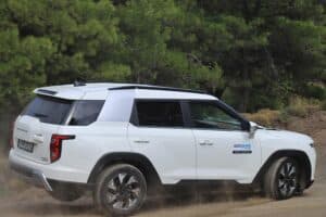 KGM Torres Hybrid (17)