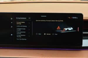 KGM Torres Hybrid (29)