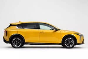 Kia-K4-hatch-00004-2048×1365