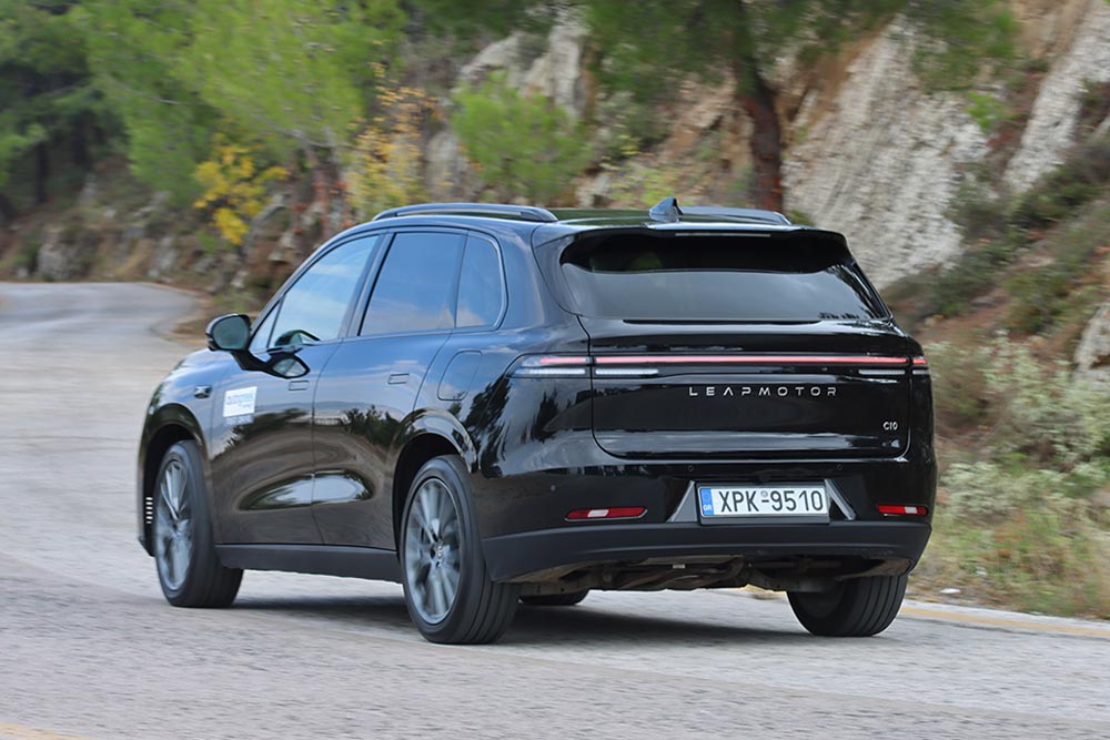 https://cdn.autogreeknews.gr/wp-content/uploads/2025/10/Leapmotor-C10-REEV-37.jpg