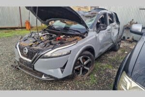 Nissan-Qashqai-crashed-(1)