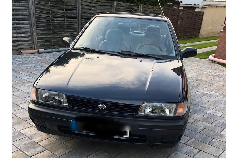 https://cdn.autogreeknews.gr/wp-content/uploads/2025/10/Nissan-Sunny-1994-1.jpg