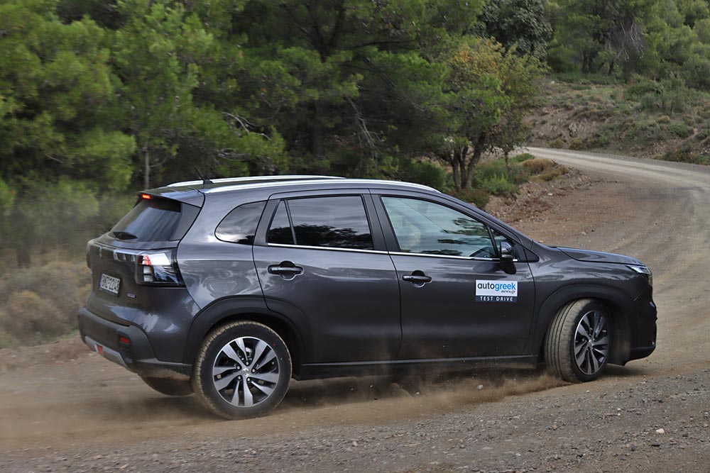 https://cdn.autogreeknews.gr/wp-content/uploads/2025/10/Suzuki-S-Cross-1.4-Boosterjet-110-hp-4WD-auto-14.jpg