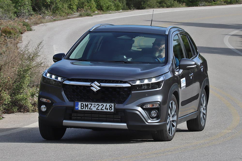 https://cdn.autogreeknews.gr/wp-content/uploads/2025/10/Suzuki-S-Cross-1.4-Boosterjet-110-hp-4WD-auto-4.jpg