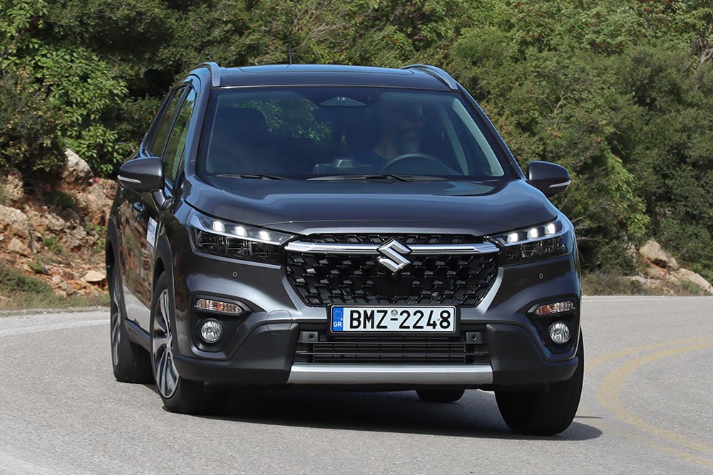 https://cdn.autogreeknews.gr/wp-content/uploads/2025/10/Suzuki-S-Cross-1.4-Boosterjet-110-hp-4WD-auto-5.jpg