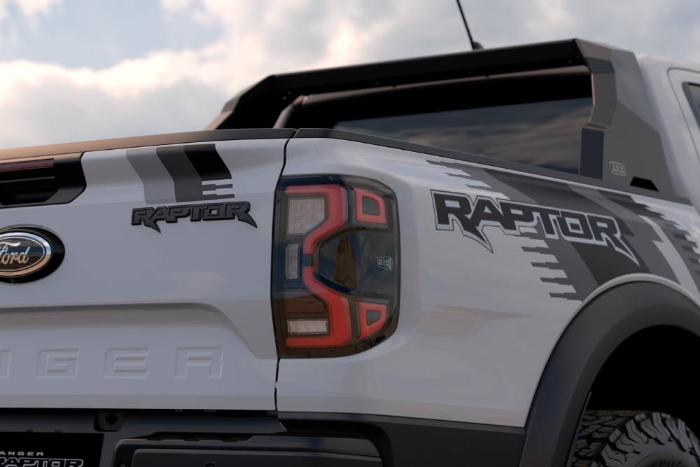 https://cdn.autogreeknews.gr/wp-content/uploads/2025/10/ford-s-ranger-raptor-gains-desert-pack-for-fun-tim-5.jpg