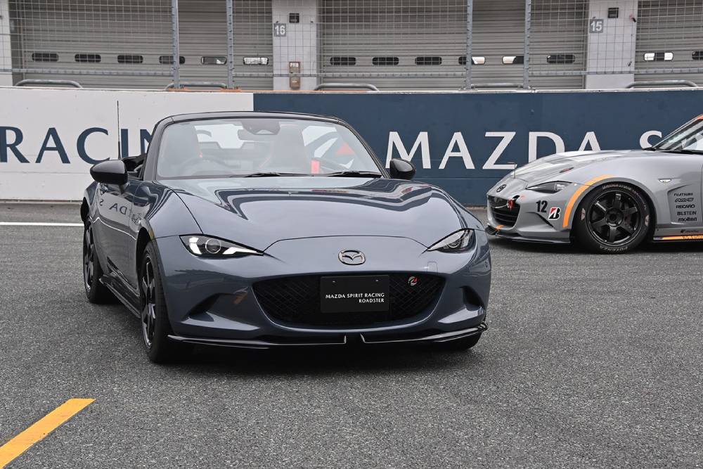 https://cdn.autogreeknews.gr/wp-content/uploads/2025/10/mazda-mx-5-spirit-racing-07.jpg