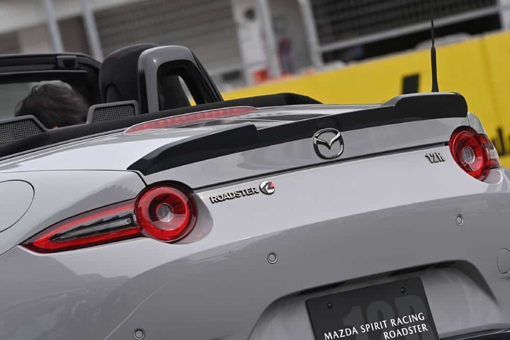https://cdn.autogreeknews.gr/wp-content/uploads/2025/10/mazda-mx-5-spirit-racing-08.jpg