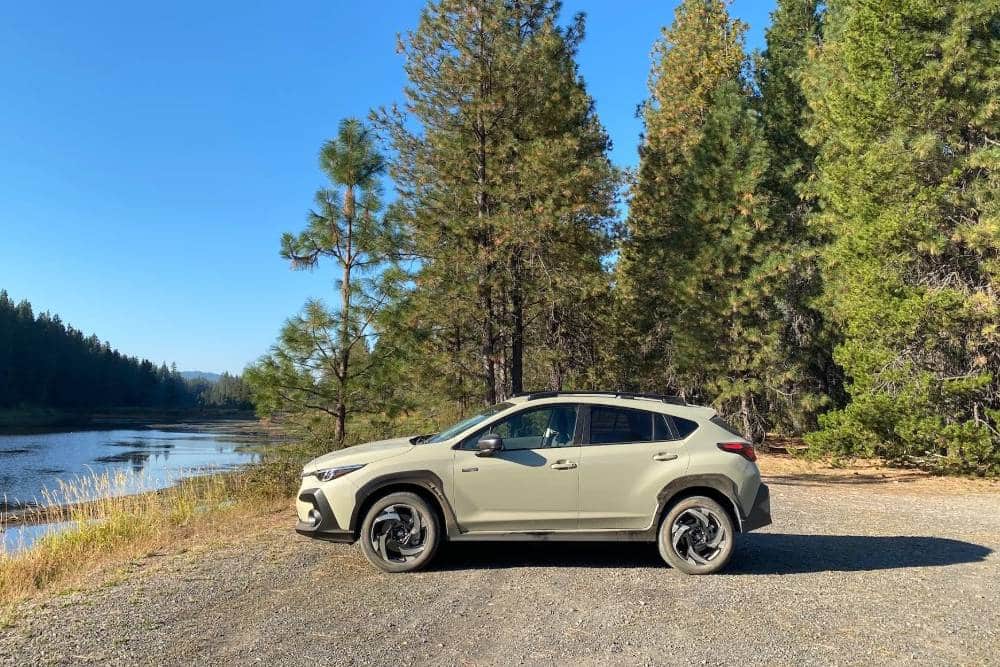 https://cdn.autogreeknews.gr/wp-content/uploads/2025/10/subaru-crosstrek-hybrid-review-02.jpg