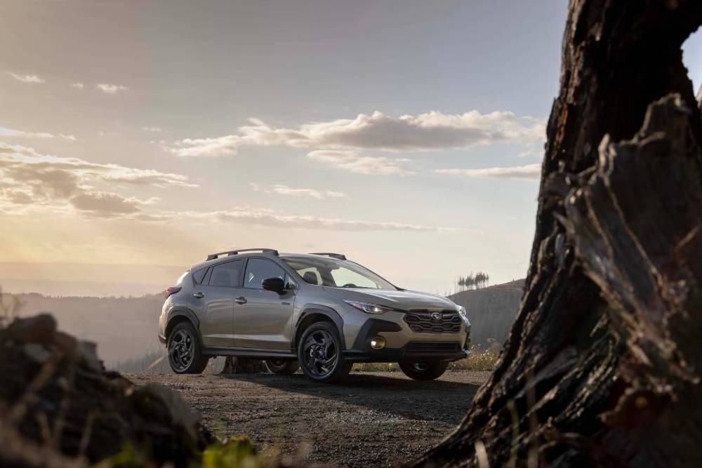 https://cdn.autogreeknews.gr/wp-content/uploads/2025/10/subaru-crosstrek-hybrid-review-06.jpg