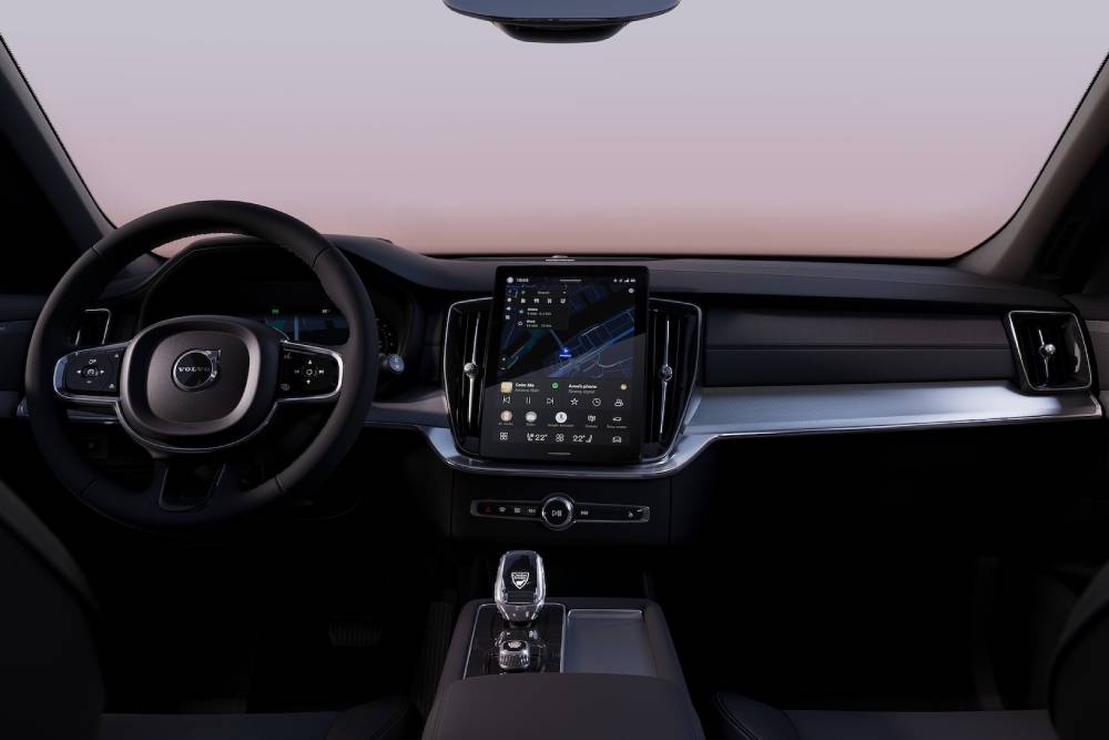 https://cdn.autogreeknews.gr/wp-content/uploads/2025/10/the-all-new-volvo-xc90-black-edition-has-scandinav-6.jpg
