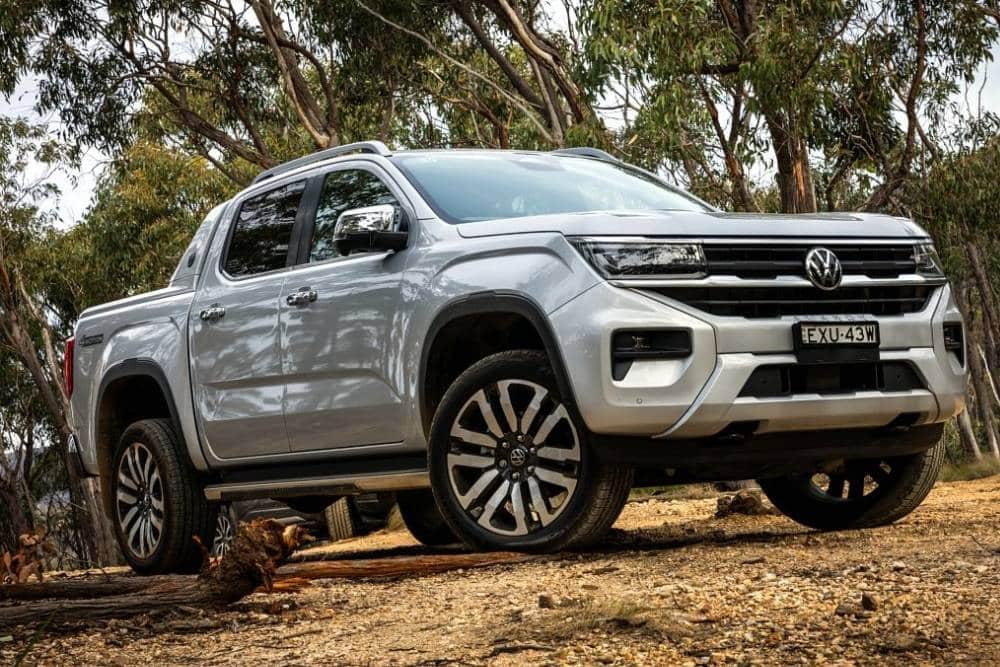 https://cdn.autogreeknews.gr/wp-content/uploads/2025/10/vw-amarok-2.3-tsi-07.jpg
