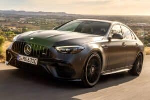 2023-Mercedes-AMG-C63-2-2048×1152