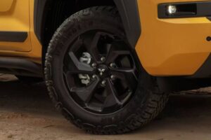 2025-Mitsubishi-Triton-Savana-20-2048×1366
