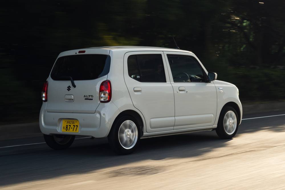 https://cdn.autogreeknews.gr/wp-content/uploads/2025/11/2025-suzuki-alto-5.jpg
