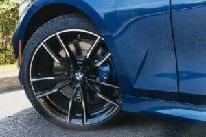 2026-BMW-M340i-xDrive-50-Jahre-Edition-28-2048×136