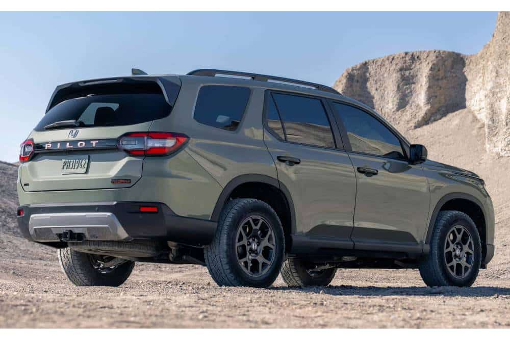 https://cdn.autogreeknews.gr/wp-content/uploads/2025/11/2026-honda-pilot-trailsport-4.jpg