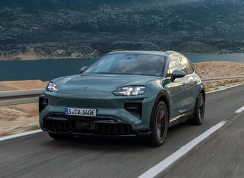 Νέα Porsche Cayenne Electric σπάει τα κοντέρ με 1.156 άλογα