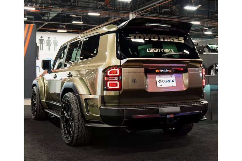 https://cdn.autogreeknews.gr/wp-content/uploads/2025/11/Alpharex-X-Liberty-Walk-Land-Cruiser-SEMA-10.jpg