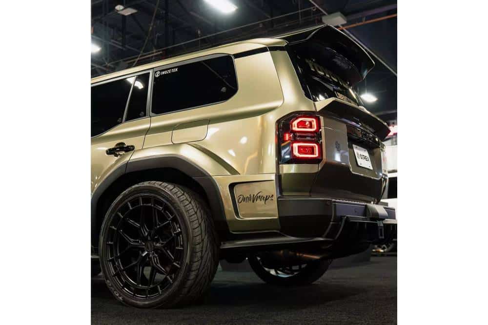 https://cdn.autogreeknews.gr/wp-content/uploads/2025/11/Alpharex-X-Liberty-Walk-Land-Cruiser-SEMA-14.jpg
