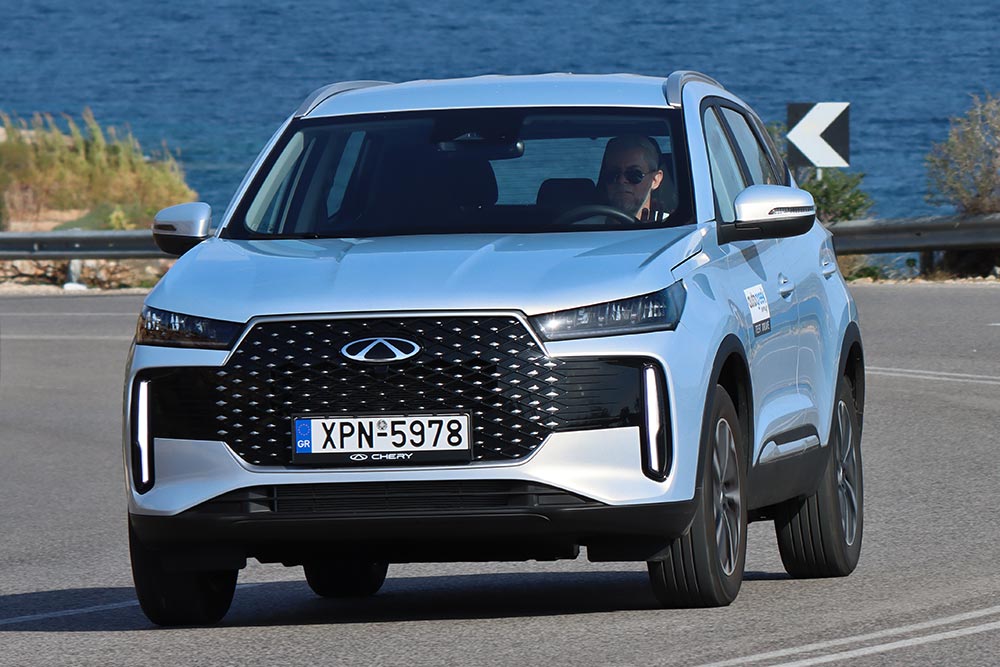https://cdn.autogreeknews.gr/wp-content/uploads/2025/11/Chery-Tiggo-4-1.5-Hybrid-204-PS-20.jpg