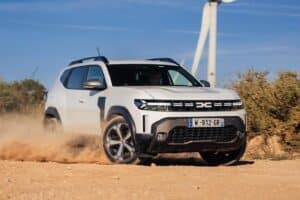 Τιμές Dacia Duster με νέους κινητήρες hybrid και LPG 4×4