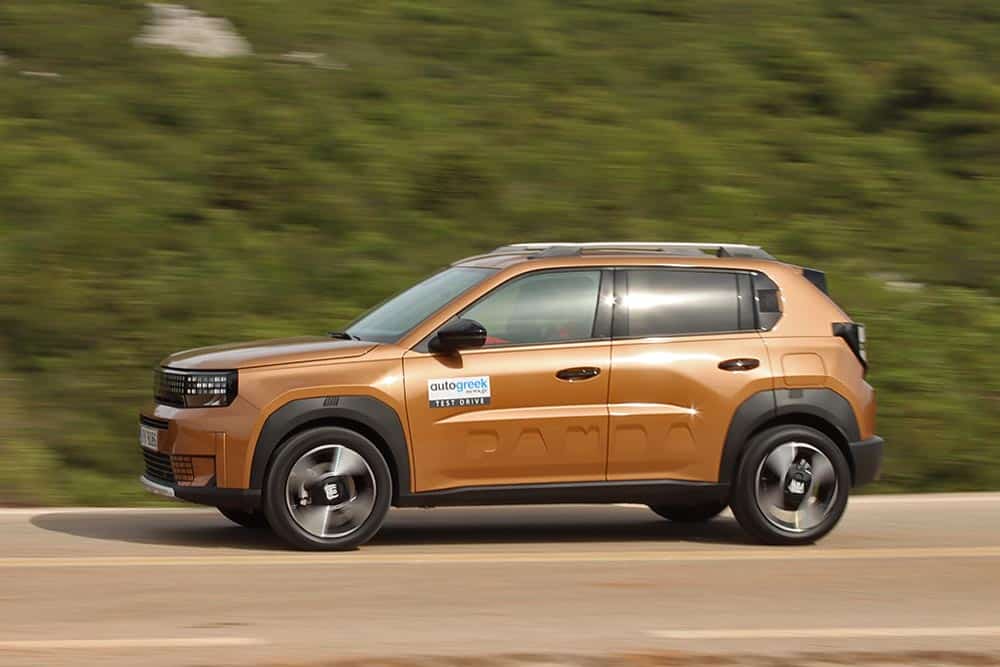 https://cdn.autogreeknews.gr/wp-content/uploads/2025/11/Fiat-Grande-Panda-2025-7.jpg