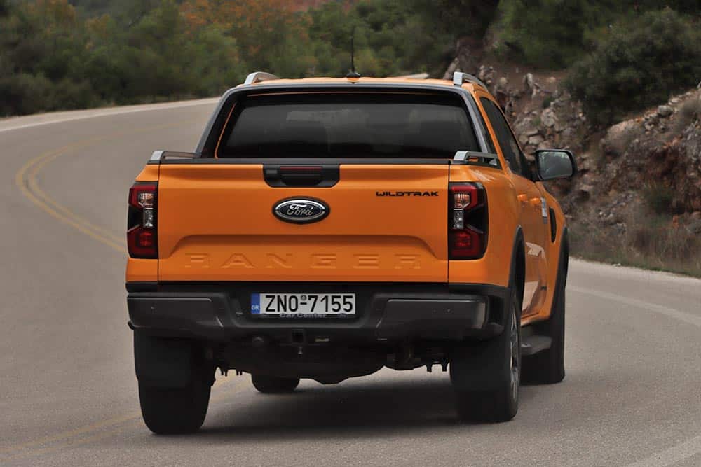 https://cdn.autogreeknews.gr/wp-content/uploads/2025/11/Ford-Ranger-PHEV-35.jpg
