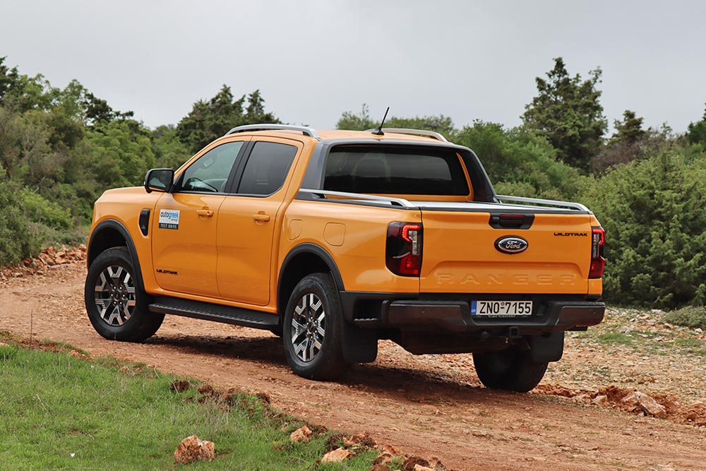https://cdn.autogreeknews.gr/wp-content/uploads/2025/11/Ford-Ranger-PHEV-42.jpg