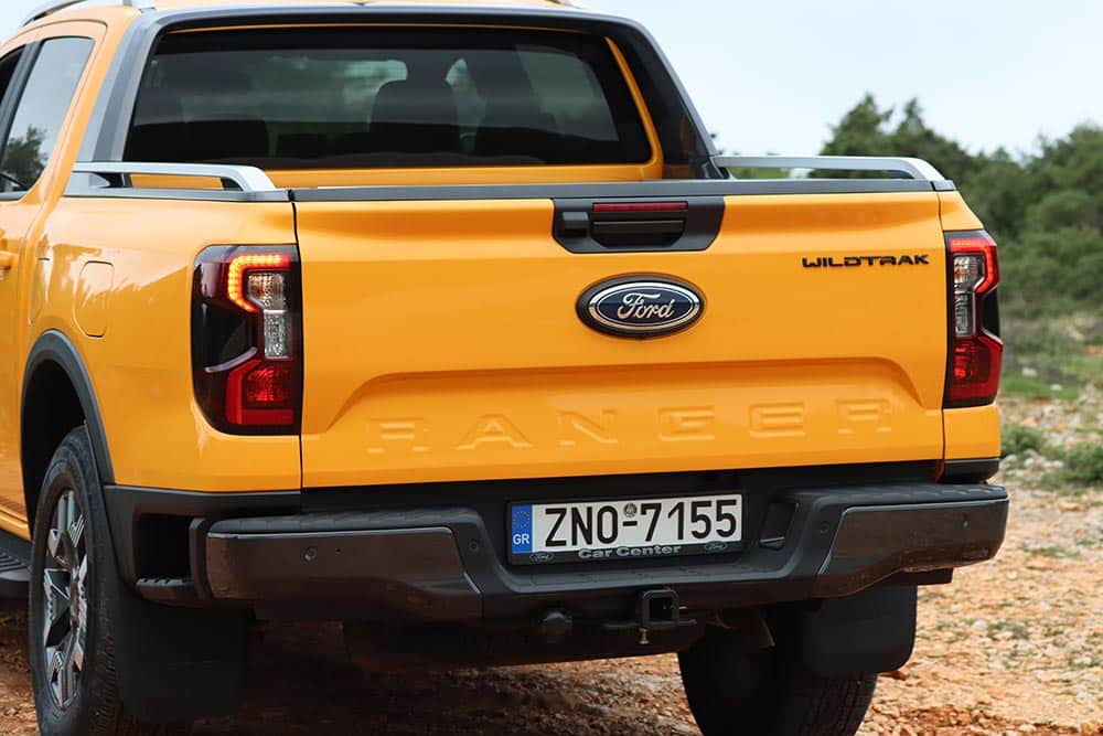 https://cdn.autogreeknews.gr/wp-content/uploads/2025/11/Ford-Ranger-PHEV-43.jpg