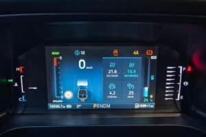 Ford-Ranger-PHEV-(50)