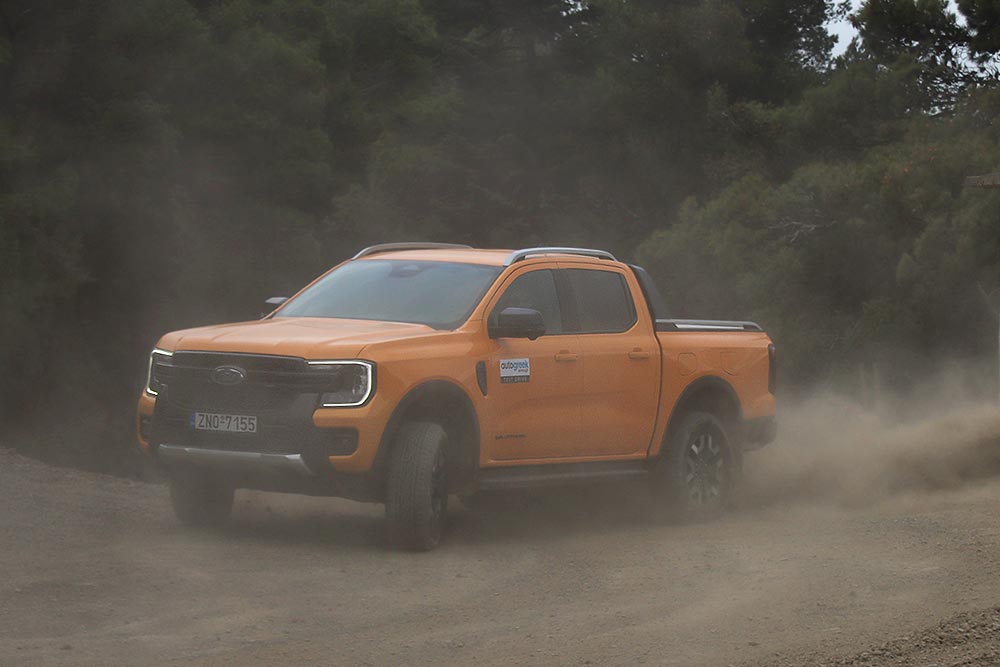 https://cdn.autogreeknews.gr/wp-content/uploads/2025/11/Ford-Ranger-PHEV-7.jpg