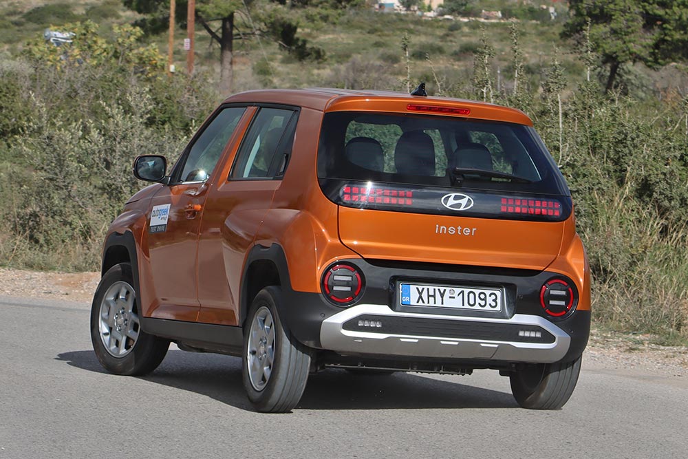 https://cdn.autogreeknews.gr/wp-content/uploads/2025/11/Hyundai-Inster-7.jpg