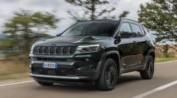 Μείον 10.000 ευρώ το Jeep Compass PHEV 4xe