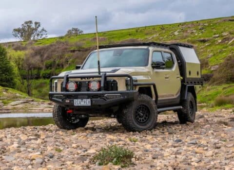 Υποκλίνονται τα βουνά μπρος στο πιο σκληρό Kia Tasman