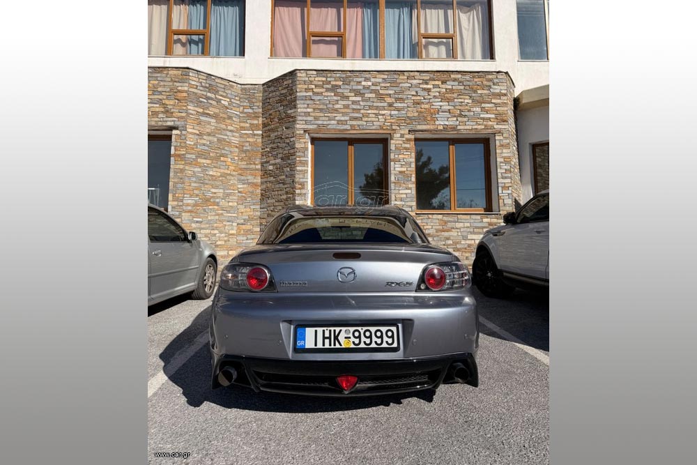 https://cdn.autogreeknews.gr/wp-content/uploads/2025/11/Mazda-RX-8-2004-3.jpg