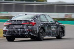 Next-Gen-Honda-Civic-Hybrid-Prototype-5-2048×1519