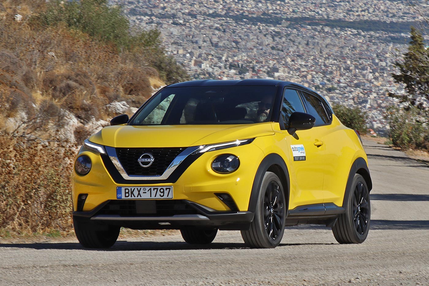https://cdn.autogreeknews.gr/wp-content/uploads/2025/11/Nissan-Juke-2025.jpg