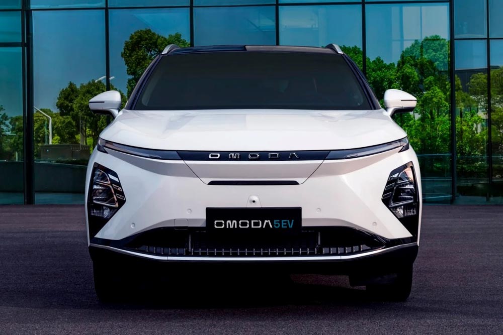 https://cdn.autogreeknews.gr/wp-content/uploads/2025/11/Omoda-5-EV-4.jpg