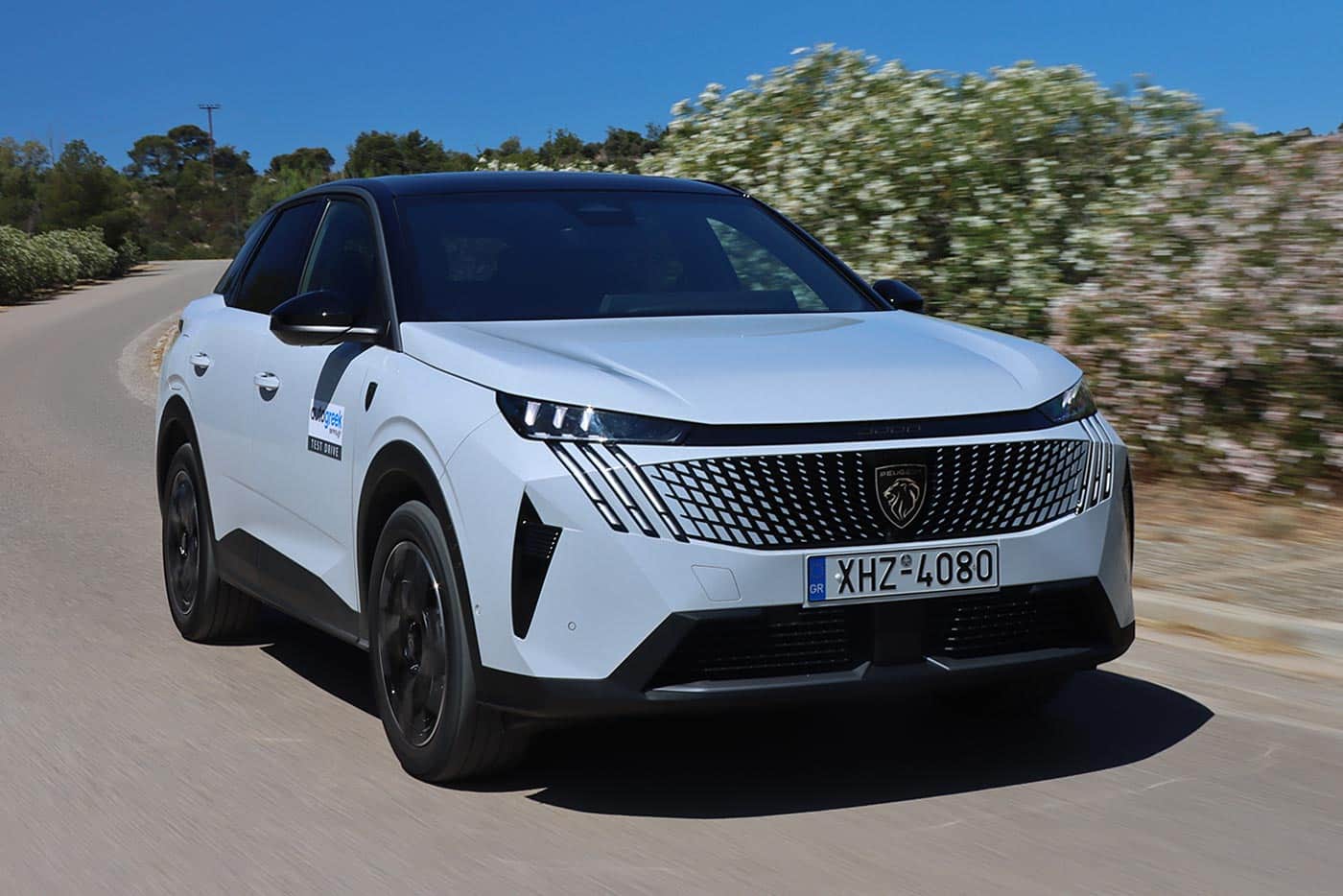https://cdn.autogreeknews.gr/wp-content/uploads/2025/11/Peugeot-3008-kinisi.jpg