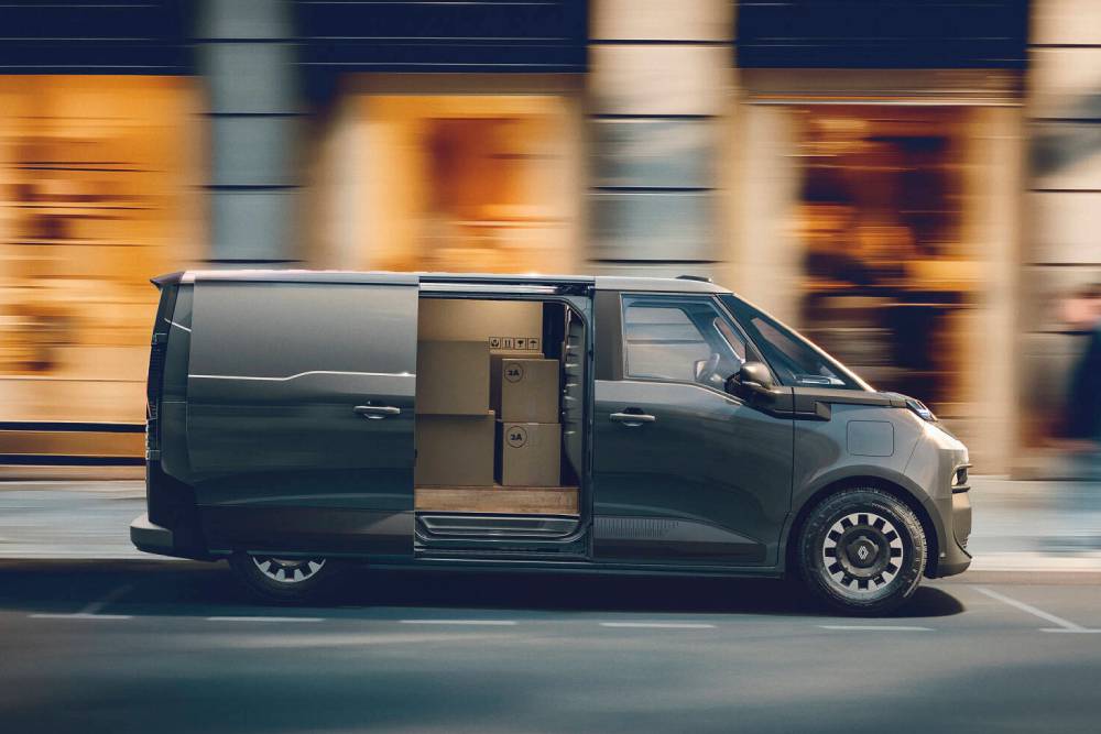 https://cdn.autogreeknews.gr/wp-content/uploads/2025/11/Renault-Trafic-Van-E-Tech-electric-8-1.jpg