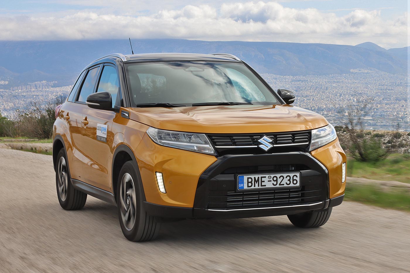 https://cdn.autogreeknews.gr/wp-content/uploads/2025/11/Suzuki-Vitara-1.4-110-hp-2WD-6AT-1.jpg