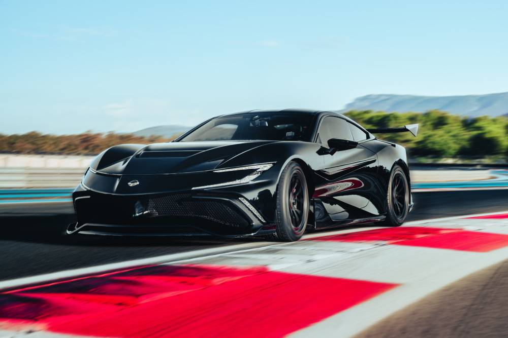 Νέο hypercar Naran «καρφώνεται» με 1,4 τόνους downforce!