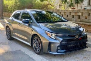Toyota-Corolla-2023-GR-FOUR-SPORT-(1)