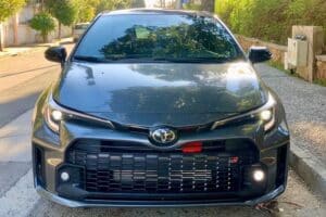 Toyota-Corolla-2023-GR-FOUR-SPORT-(2)