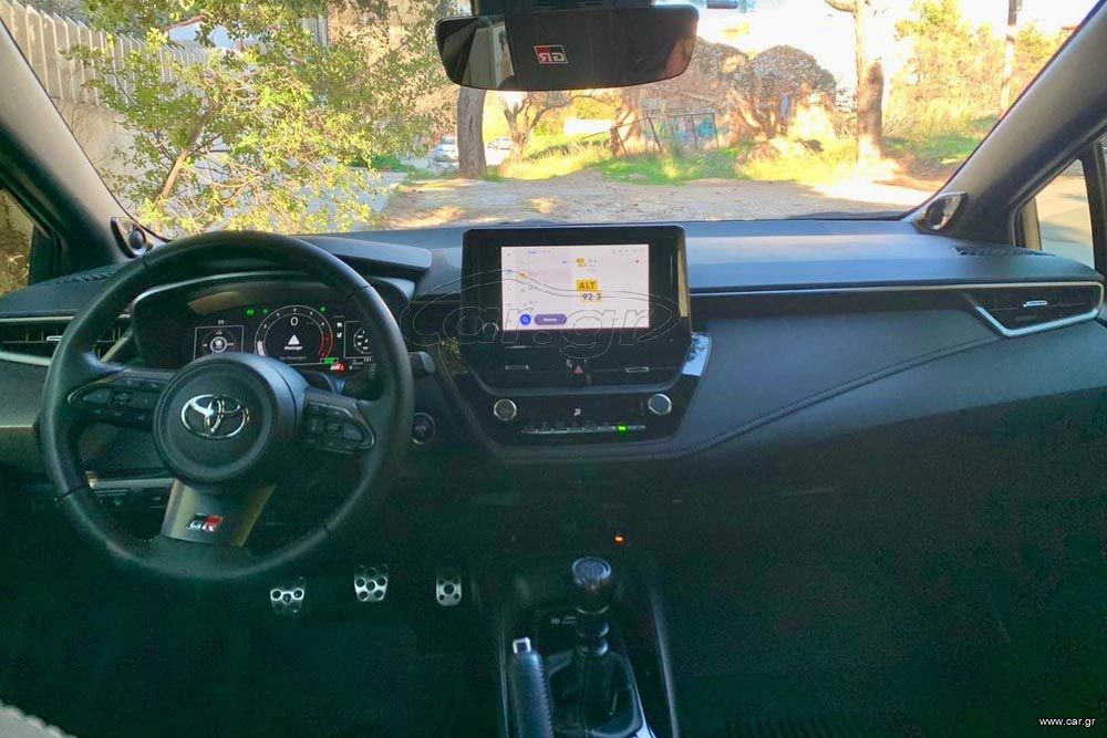 https://cdn.autogreeknews.gr/wp-content/uploads/2025/11/Toyota-Corolla-2023-GR-FOUR-SPORT-4.jpg