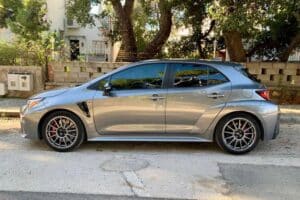 Toyota-Corolla-2023-GR-FOUR-SPORT-(6)